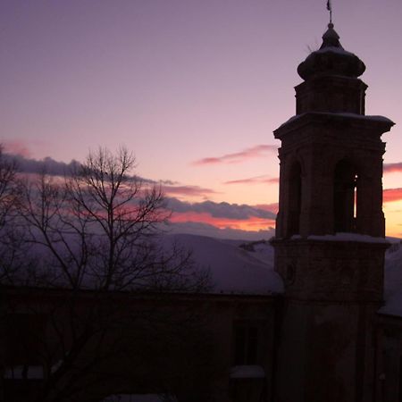 Agriturismo Pozzuolo Serrungarina Екстериор снимка